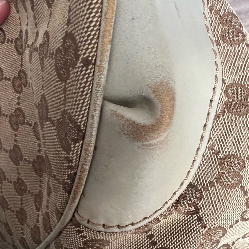 Authentic Gucci Handbag - Picture 7 of 12